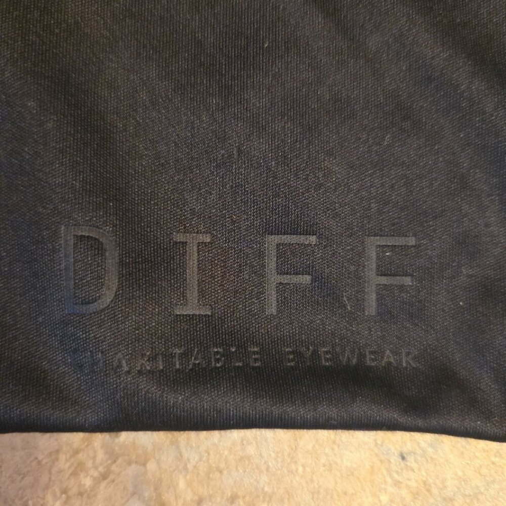 DIFF Hailey Sunglasses Gray Tortoise Shell Square… - image 3